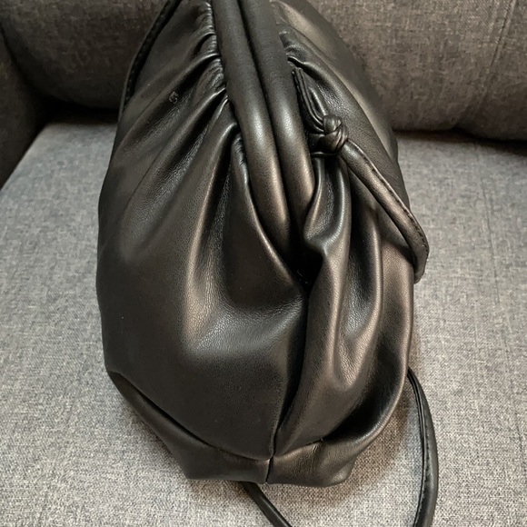 Aqua Black Clam Pouch
